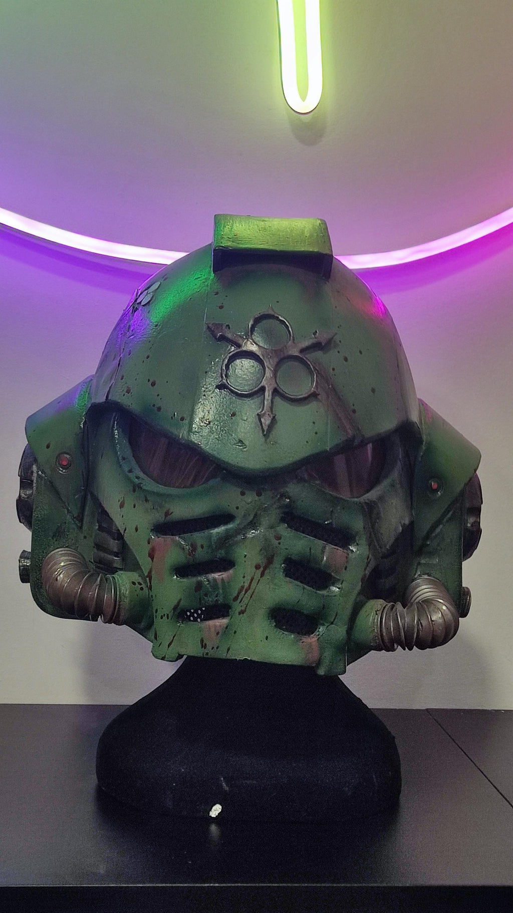 WARHAMMER HELMET (Death Guard nurgle skin)